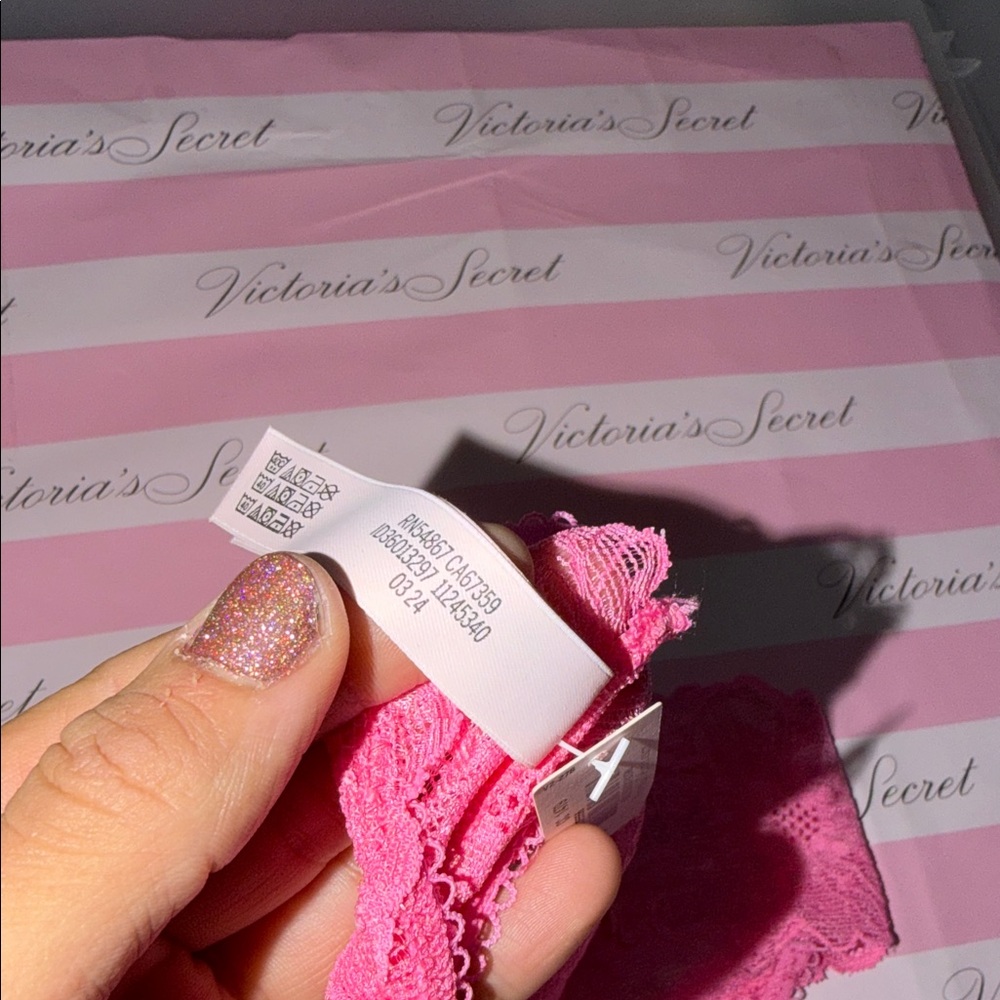 🎀Victoria's Secret Pink Lace thong - Picture 8 of 8